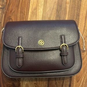 Tory Burch NWTS Robinson messenger bag wine color